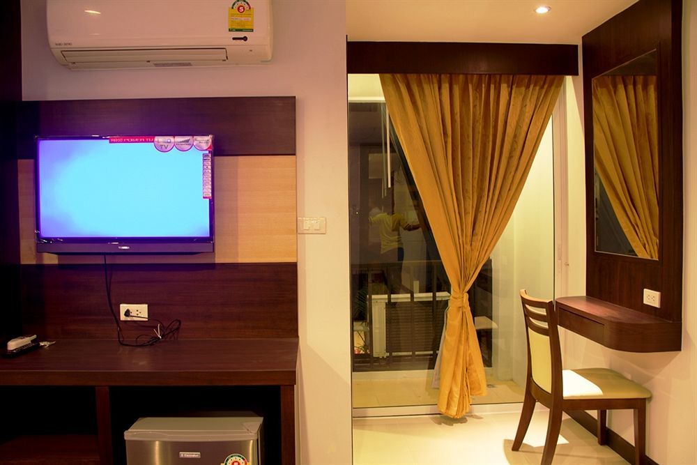 Oyo 373 Mc Ginger House Hotel Patong Ngoại thất bức ảnh