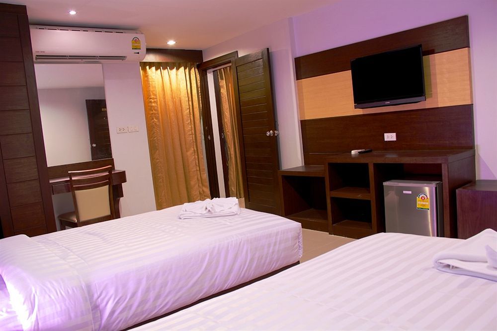 Oyo 373 Mc Ginger House Hotel Patong Ngoại thất bức ảnh