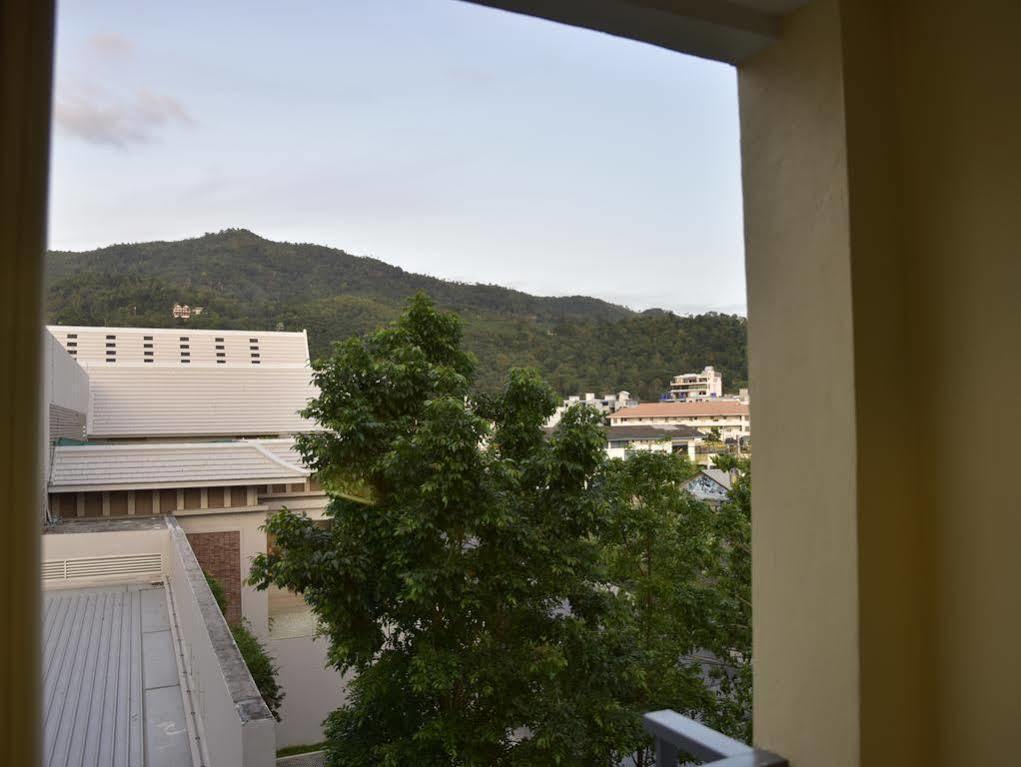 Oyo 373 Mc Ginger House Hotel Patong Ngoại thất bức ảnh
